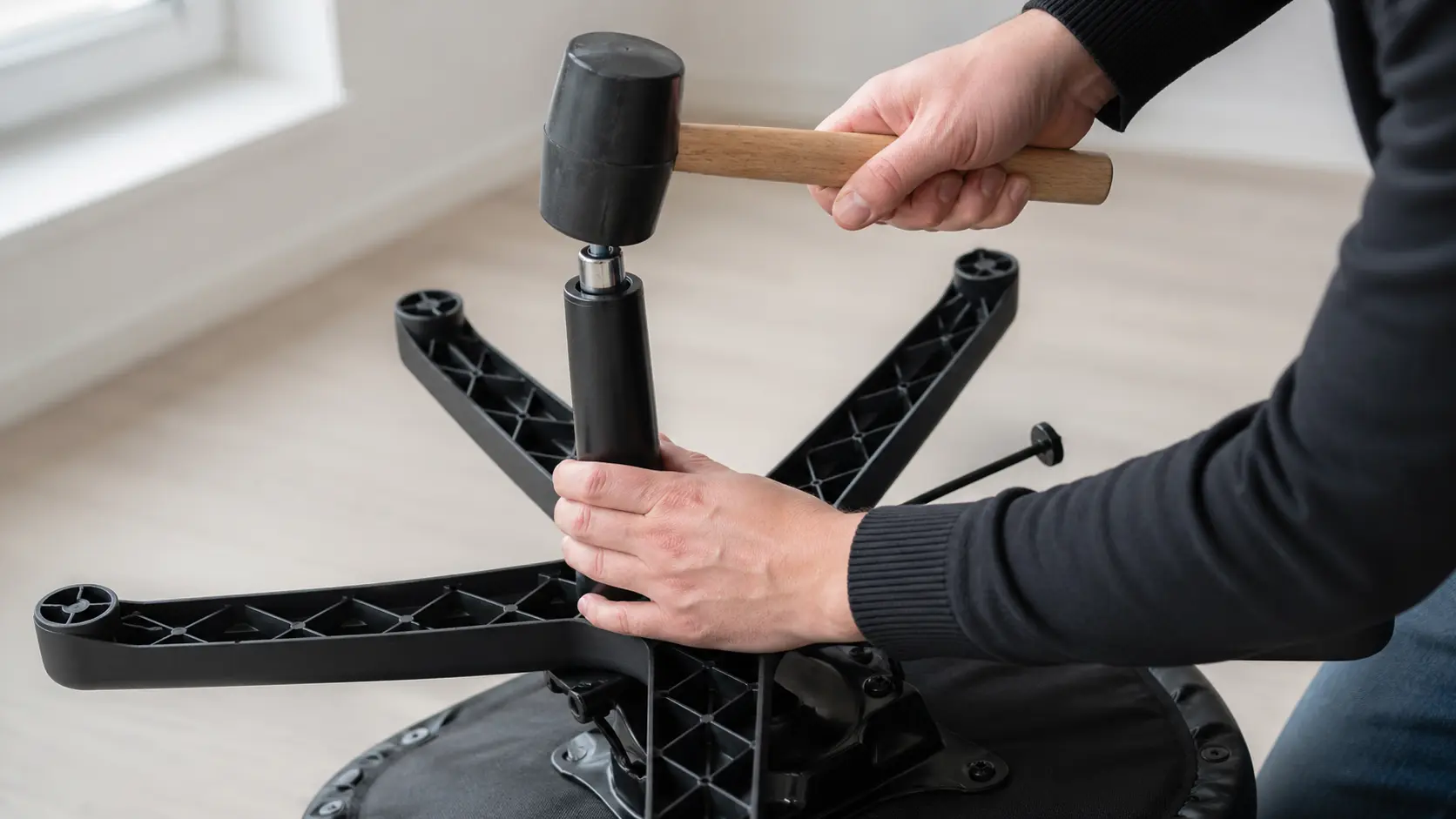 Changer le Vérin à Gaz d'une Chaise de Bureau : Tutoriel Pas à Pas